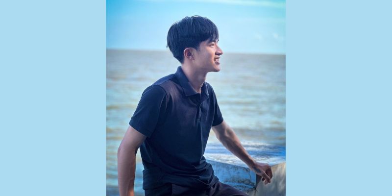 "Những trò chơi tại Nohu90 rất đa dạng và hấp dẫn. Tôi đặc biệt thích chơi sảnh game slot vì chúng có tỷ lệ trả thưởng rất cao. Tôi đã từng trúng được một khoản tiền thưởng lớn từ trò chơi Diamond Strike." - Lê Tuấn Khang nhận xét.
