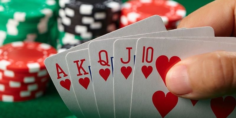 Mách bạn kinh nghiệm chơi poker bất bại cho tân binh
